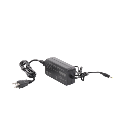 Adaptador de Pared con Cables de Extensión para Mayor Alcance 12 Vcc   5 Amperes   Profesional   0.5 metros a la toma de alimentación   0.5 metros a la conexión del dispositivo