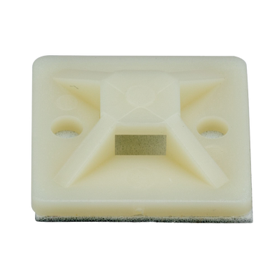 Montaje-Sujetador Adhesivo STRONGHOLD de 4 Vías de 1" x 1" x 1 4", Color Natural,  Nylon 6.6 Retardante de Llamas V-2, Paquete de 100pz