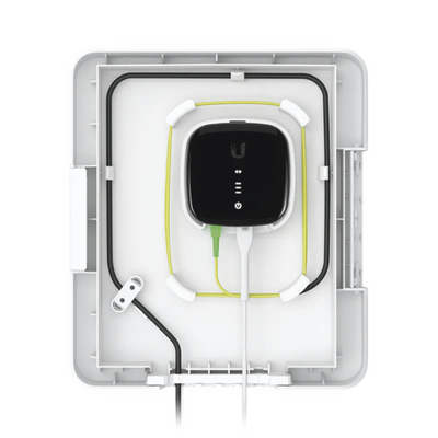 CAJA IMPERMEABLE PARA MONTAJE EN POSTE DISEÑADA PARA PROTEGER DISPOSITIVOS DE U-FIBER PARA EXTERIORES